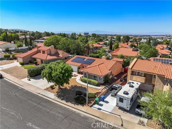 Palmdale, CA 93551,523 W Avenue Q10