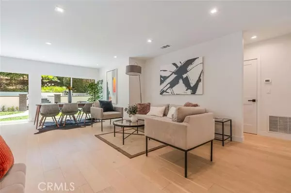 Woodland Hills (los Angeles), CA 91364,22218 San Miguel Street
