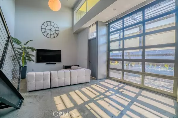 1011 N Orange Grove Avenue #5, West Hollywood, CA 90046