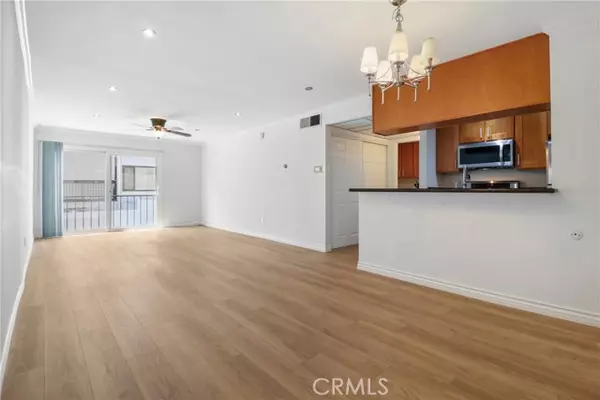 Valley Village, CA 91607,5257 Radford Avenue #107
