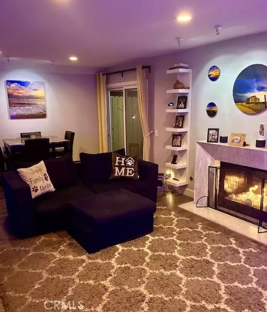 Agoura Hills, CA 91301,5291 Colodny Drive #5