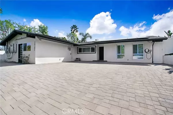 Woodland Hills (los Angeles), CA 91367,20200 Clark Street