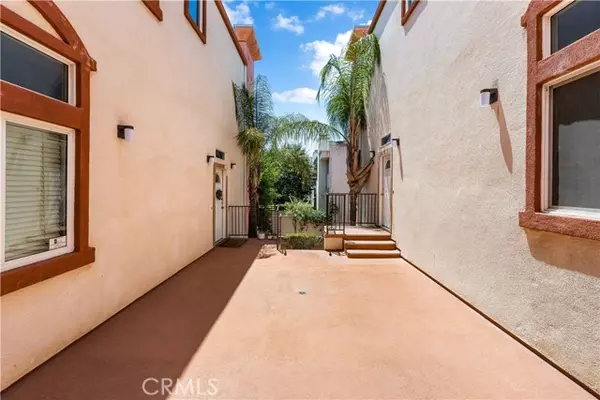 Chatsworth (los Angeles), CA 91311,10235 Independence Avenue #10