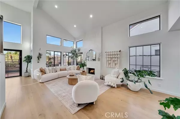 Calabasas, CA 91302,24735 Calle Serranona