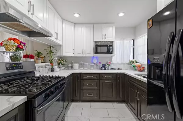 Palmdale, CA 93550,37046 Vista Leon