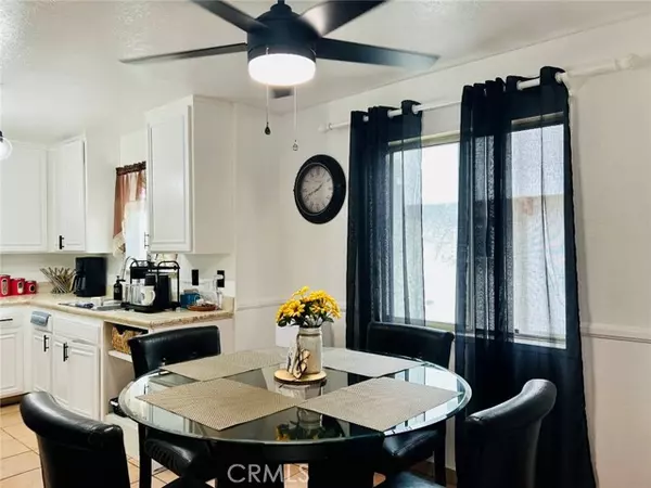 Sylmar (los Angeles), CA 91342,13522 Glenoaks Boulevard #4