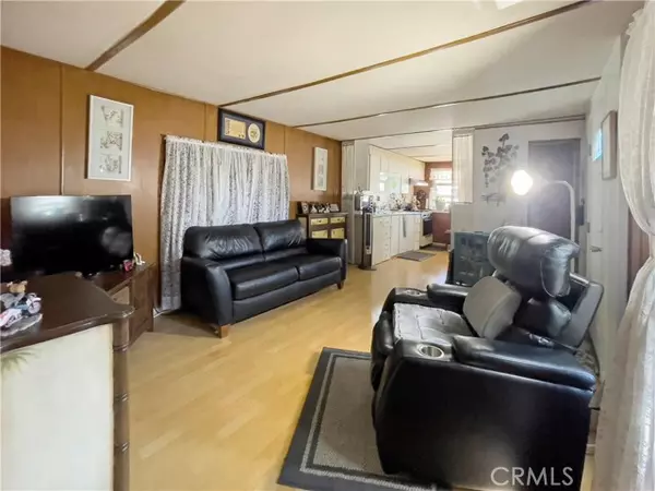 Sunland (los Angeles), CA 91040,10711 Sherman Grove Avenue #13