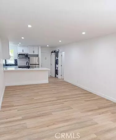 Encino (los Angeles), CA 91316,17000 Burbank Boulevard #202