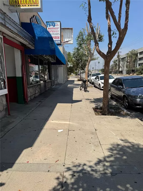 North Hollywood (los Angeles), CA 91606,11746 Victory Blvd