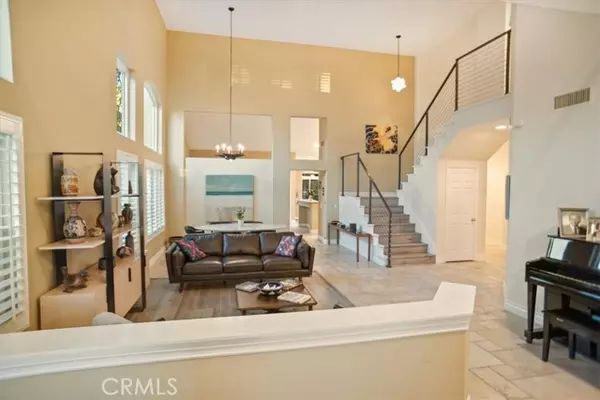 Valencia (santa Clarita), CA 91354,27358 Brighton Lane