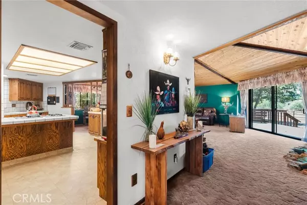 Tehachapi, CA 93561,26931 Columbia Way