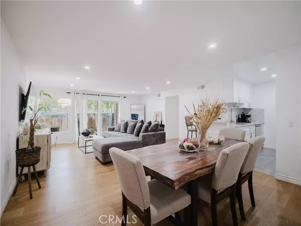 Tarzana (los Angeles), CA 91356,5700 Etiwanda Avenue #102