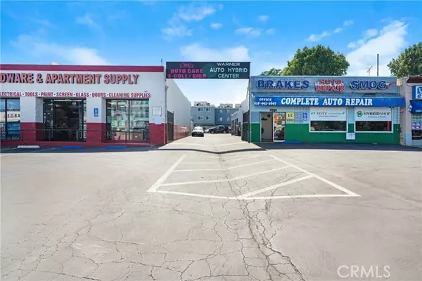 Canoga Park (los Angeles), CA 91303,7039 Topanga Canyon Boulevard