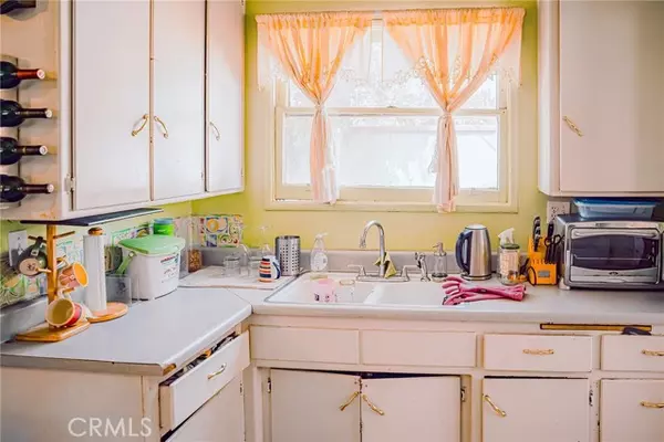 Arleta (los Angeles), CA 91331,9168 Patrick Avenue