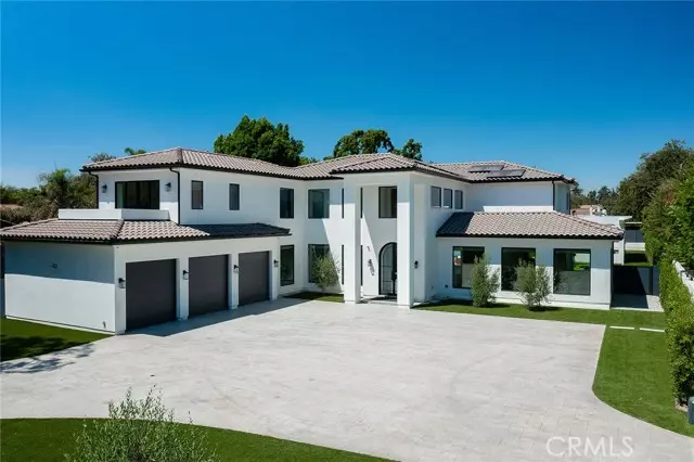 Sherman Oaks, CA 91423,13807 Magnolia Boulevard