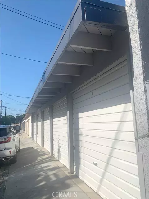 Van Nuys (los Angeles), CA 91411,5722 Kester Avenue