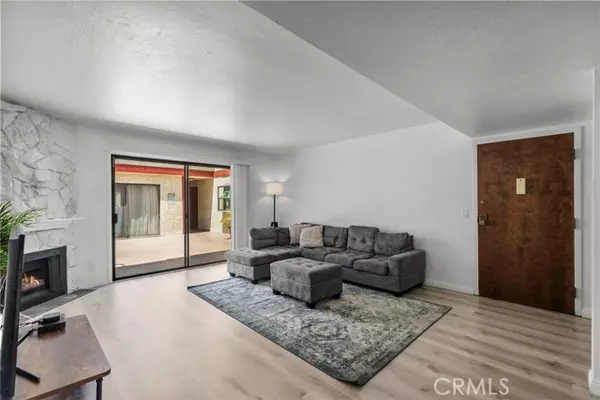 North Hollywood (los Angeles), CA 91601,11274 Morrison Street #2
