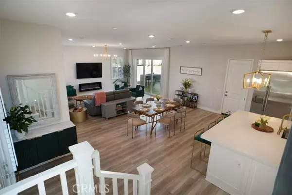 Valencia (santa Clarita), CA 91381,27004 Goldfields Court