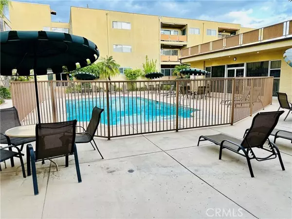 North Hollywood (los Angeles), CA 91606,6225 Coldwater Canyon Avenue #117