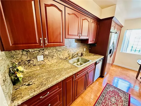 North Hollywood (los Angeles), CA 91606,6225 Coldwater Canyon Avenue #117