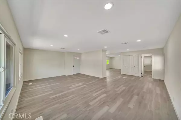 Canyon Country (santa Clarita), CA 91351,27361 Sierra Hwy #109