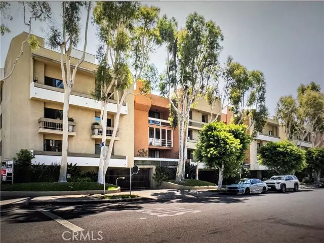 West Hollywood, CA 90069,750 N Kings Road #105