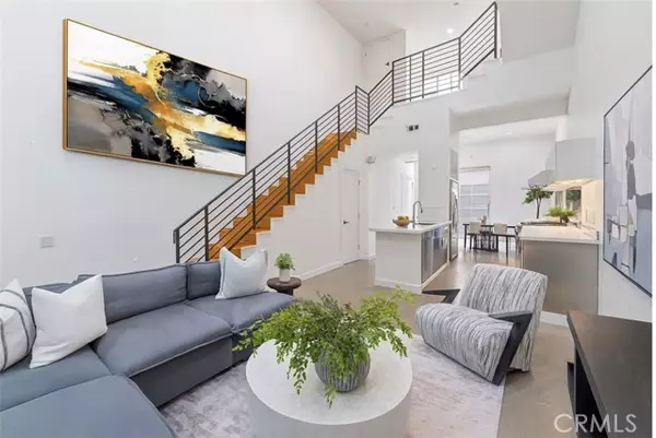 West Hollywood, CA 90046,1040 N Curson Avenue #3