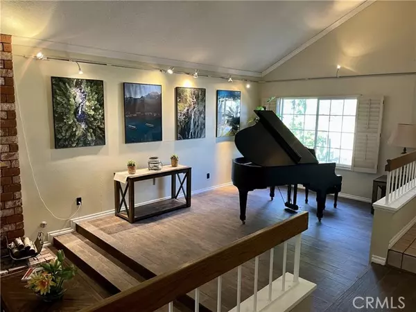 Newhall (santa Clarita), CA 91321,24517 Thistle Court