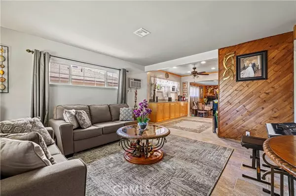 Winnetka (los Angeles), CA 91306,7463 Mason Avenue