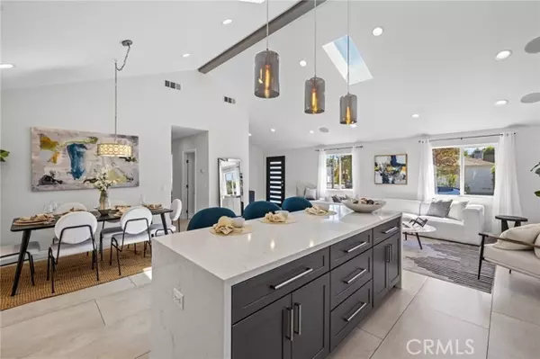 Encino (los Angeles), CA 91316,6017 Encino Avenue