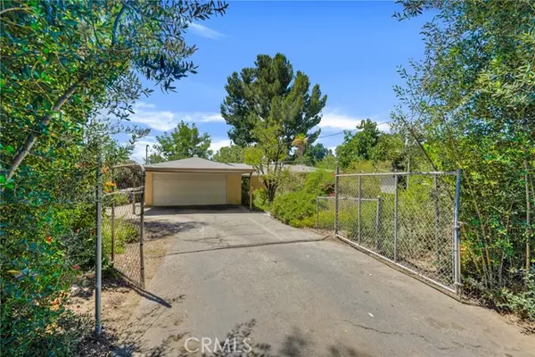 Chatsworth (los Angeles), CA 91311,21724 Chatsworth Street