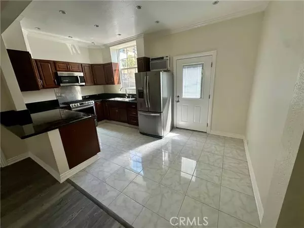 Los Angeles, CA 90028,1760 N Las Palmas Avenue