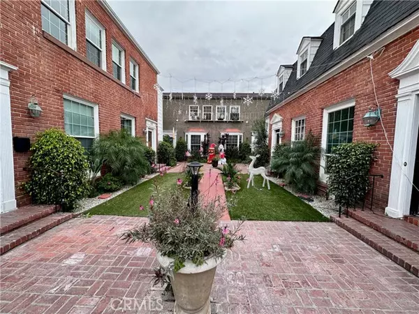 1760 N Las Palmas Avenue, Los Angeles, CA 90028