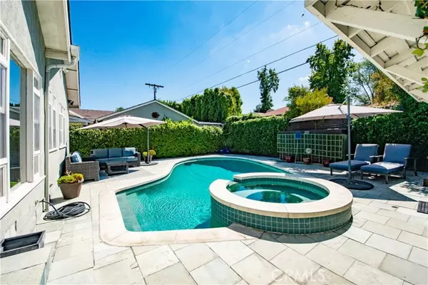 Sherman Oaks, CA 91423,13964 Peach Grove Street