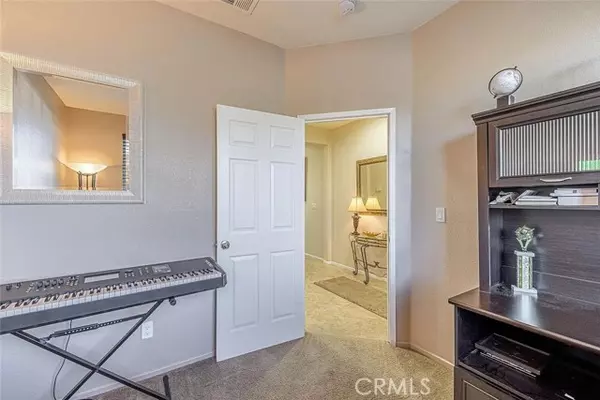 Palmdale, CA 93551,2534 Mapleleaf