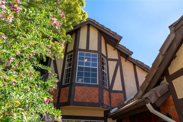 Canyon Country (santa Clarita), CA 91351,19852 Pandy Court