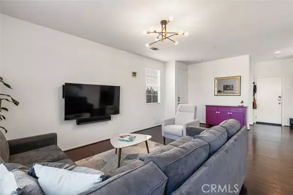 North Hollywood (los Angeles), CA 91606,11161 Laughlin Lane