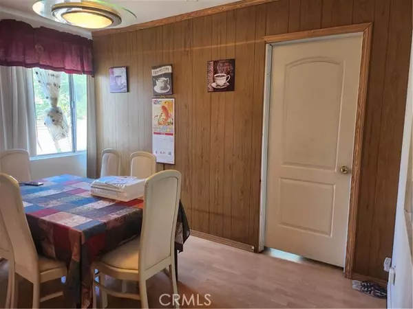 Northridge (los Angeles), CA 91324,18725 Schoenborn Street