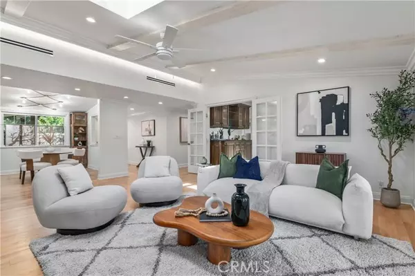 Woodland Hills (los Angeles), CA 91367,6022 Elba Place