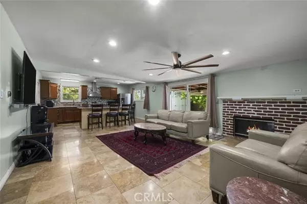 Reseda (los Angeles), CA 91335,8134 Baird Avenue