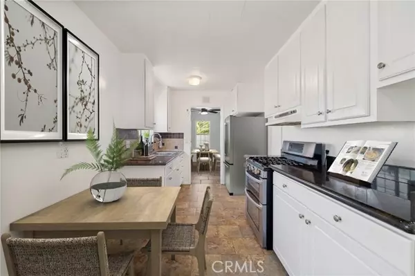 North Hollywood (los Angeles), CA 91606,6339 Riverton Avenue