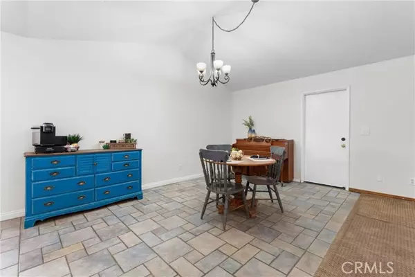 Rosamond, CA 93560,431 W 72nd Street