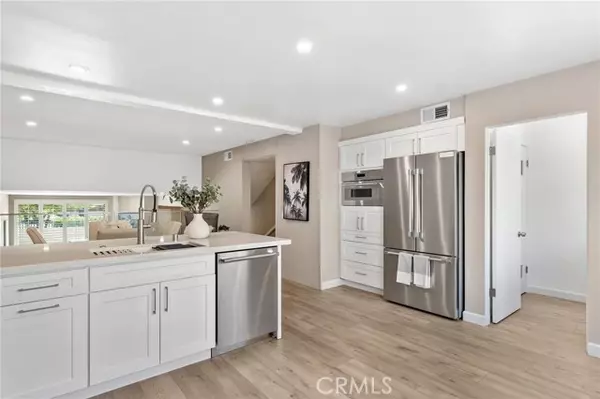 Woodland Hills (los Angeles), CA 91367,6240 Nita Avenue