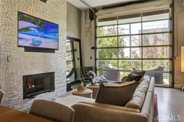 West Hollywood, CA 90069,1152 N La Cienega Boulevard #203