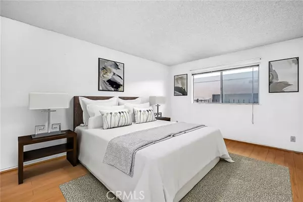 Encino (los Angeles), CA 91316,5414 Newcastle Avenue #33