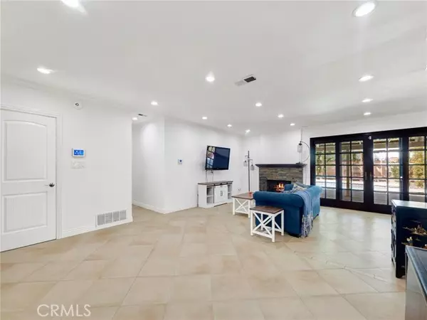 Chatsworth (los Angeles), CA 91311,9527 Oso Avenue