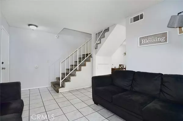 Sylmar (los Angeles), CA 91342,13475 Hubbard Street #31