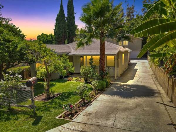 829 Cooper Avenue, Los Angeles, CA 90042