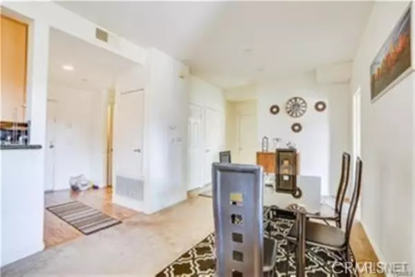 Northridge (los Angeles), CA 91325,9610 Zelzah Avenue #310