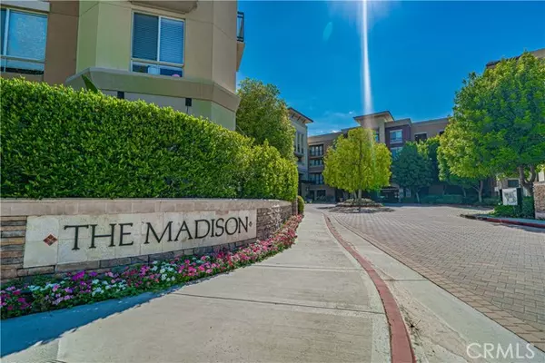 Valencia (santa Clarita), CA 91355,24585 Town Center Drive #4304